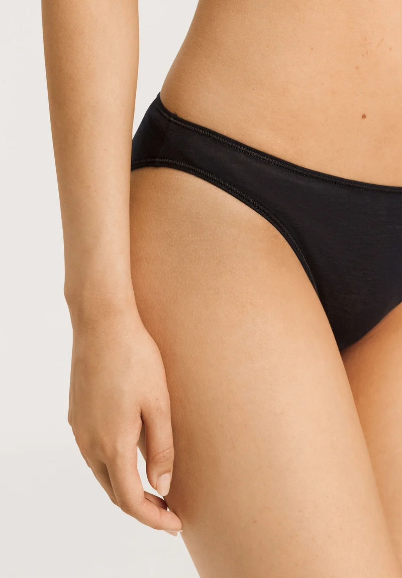 Ultralight Mini Briefs | black 071818-070019
