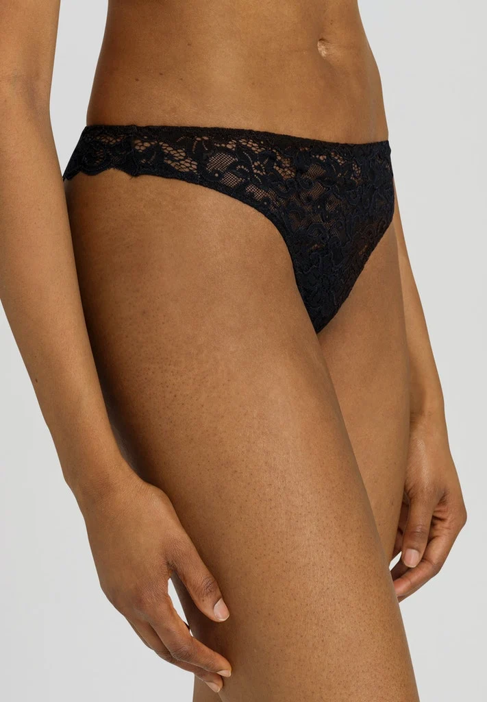 Moments Thong Black