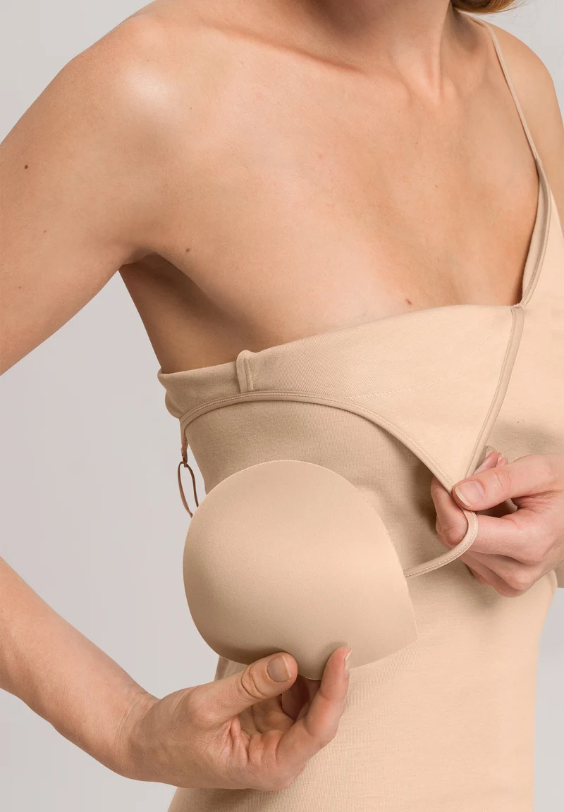 Cotton Seamless Padded Spaghetti Top | beige 071605-070274