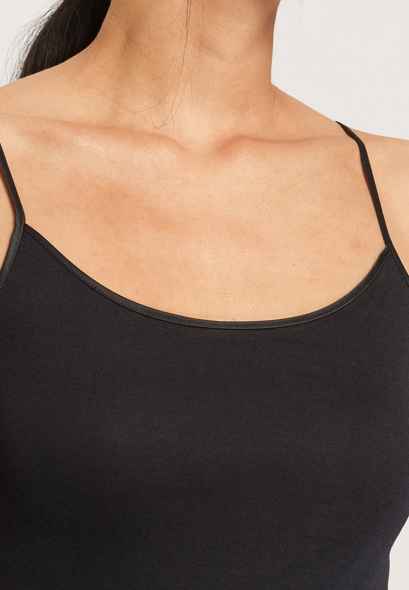Cotton Seamless Spaghetti Top | black 071600-070019