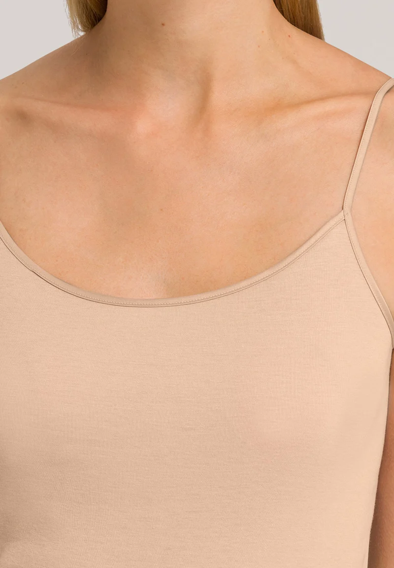 Cotton Seamless Spaghetti Top | beige 071600-070274