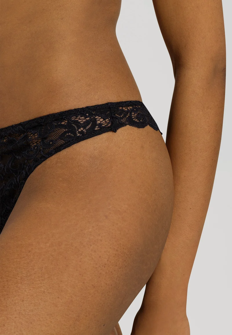 Moments Thong | black 071507-070019