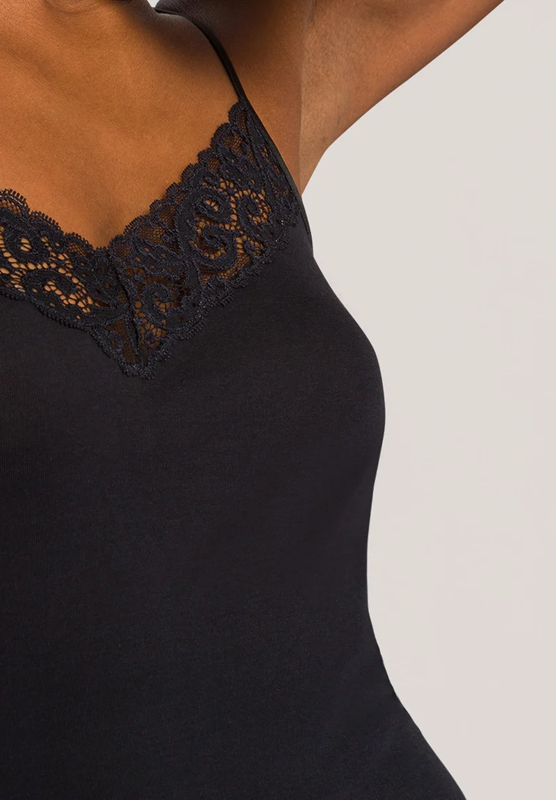 Moments Spaghetti Top | black 071485-070019