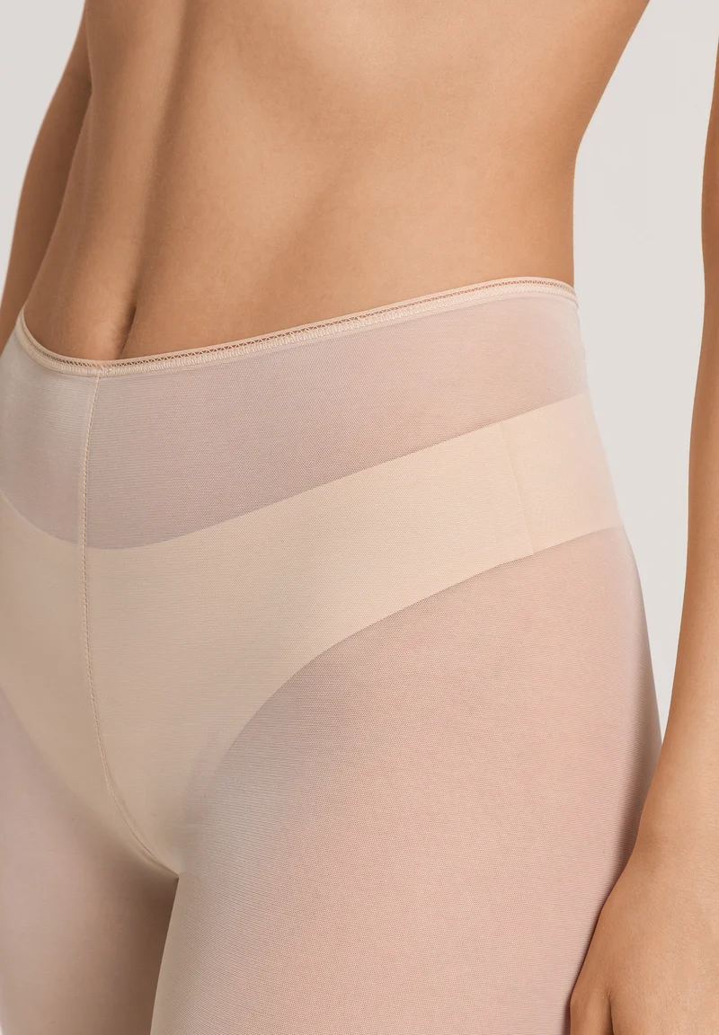 Smooth Illusion Short Pants | beige 070846-070274