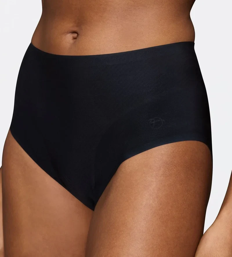 Triumph – Body Make-Up Essentials Illusion Curve Maxi-Slip Schwarz
