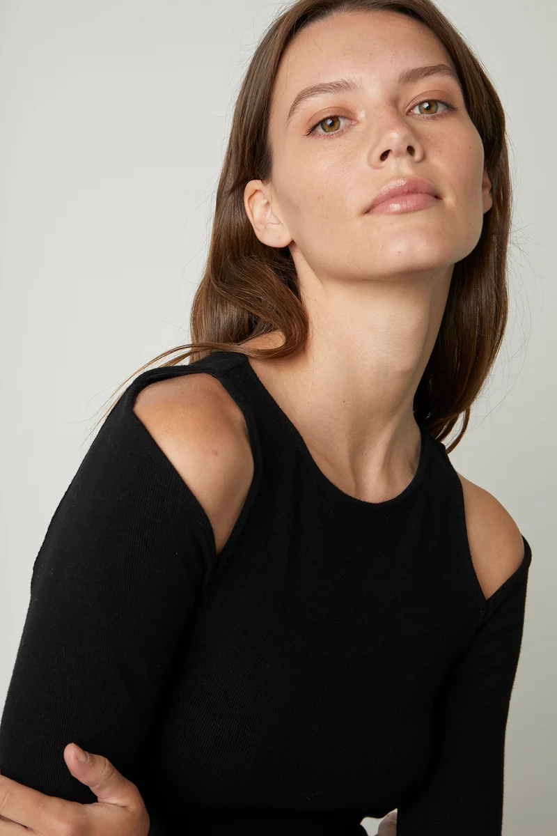 Emma Cut Out Top