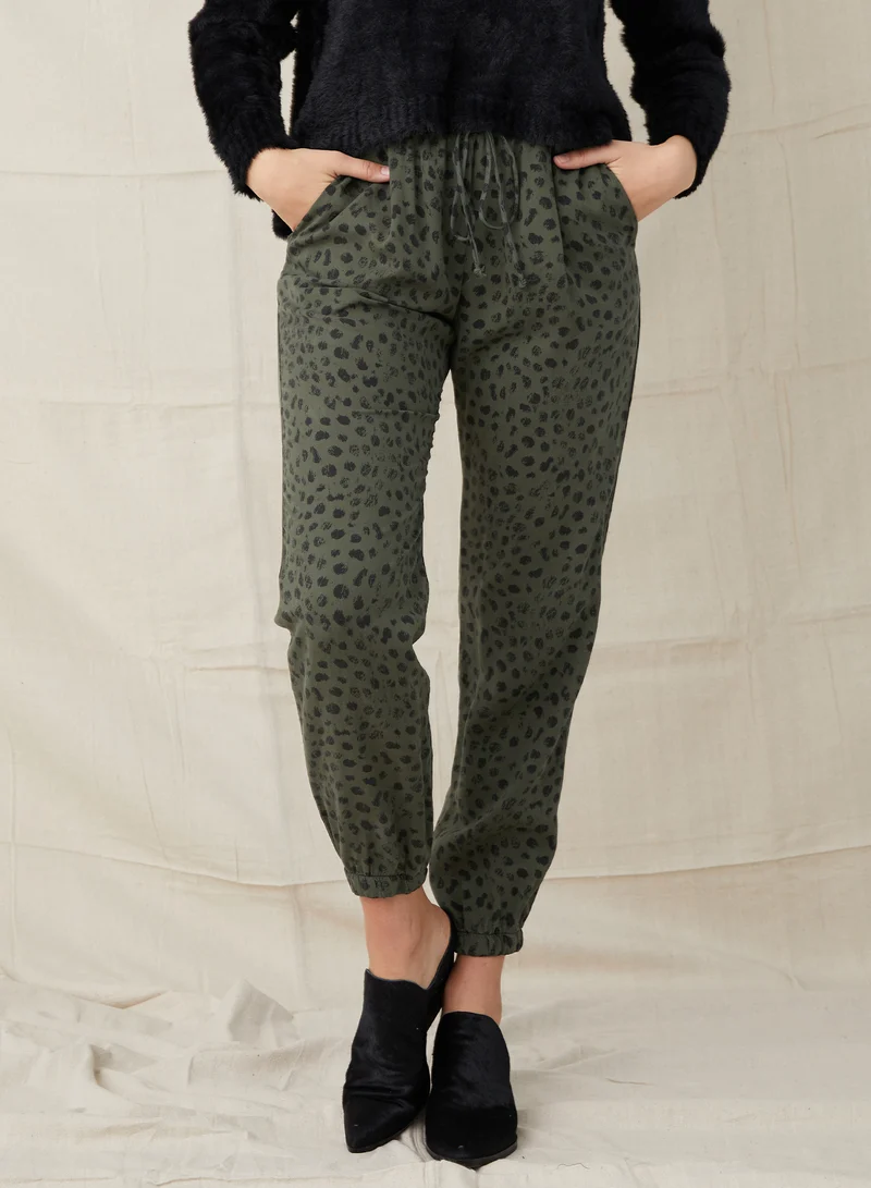 Pleat Front Dark Ivy Jogger