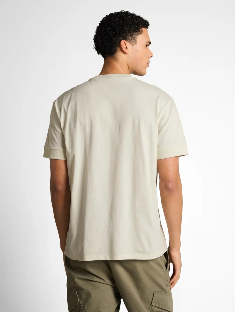 Relaxed Fit T-Shirt mit Rippbündchen