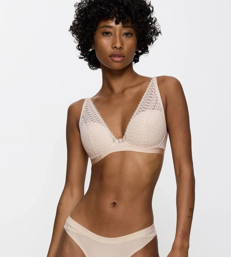 Triumph - Aura Spotlight Plunge-BH Creamy Dream