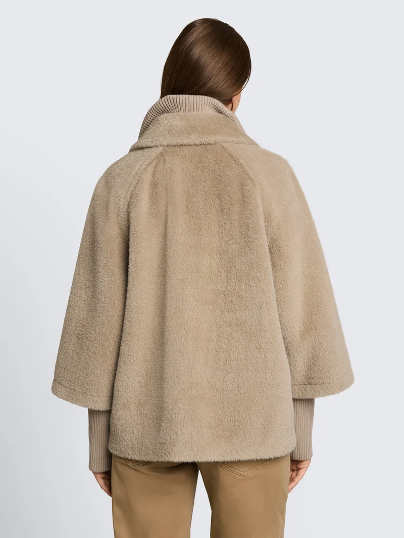 Cosy Cape Jacke im 2-in-1-Look