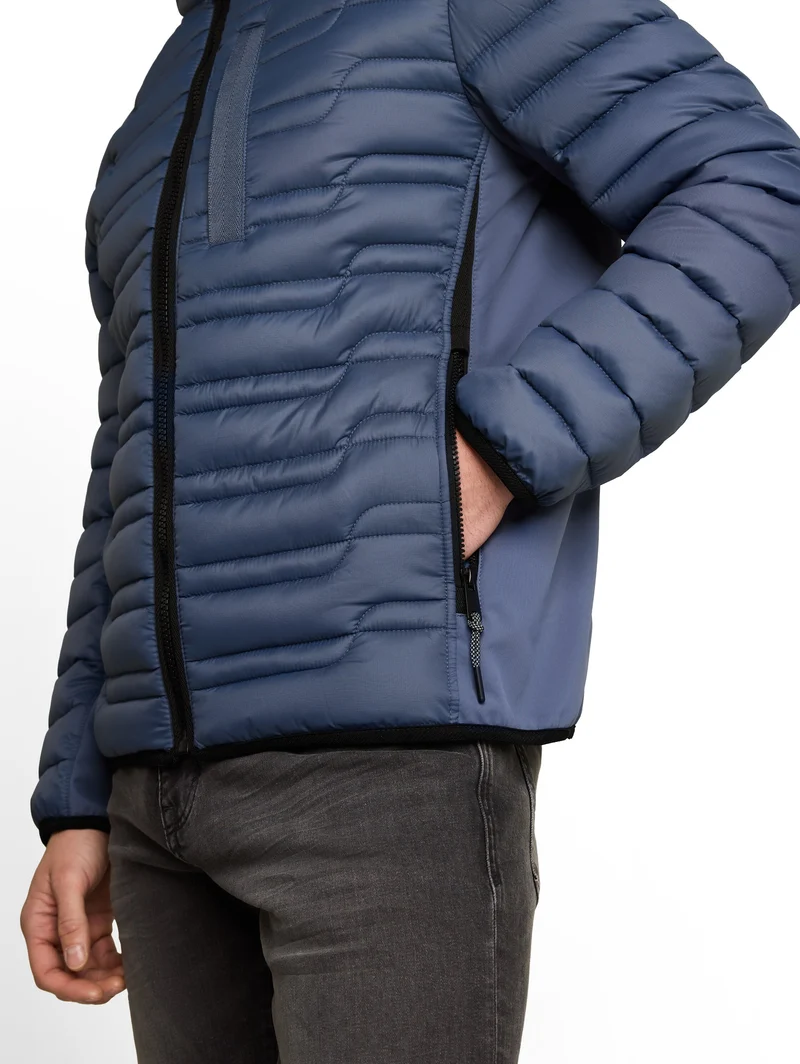 Lightweight Hybrid Steppjacke mit Stehkragen