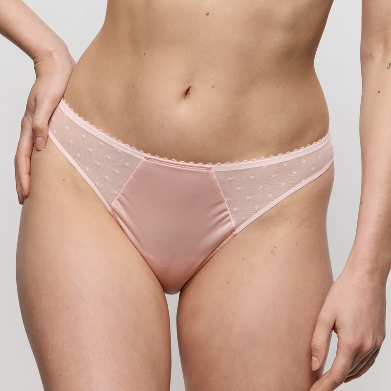 NOOVA gardenia rose String