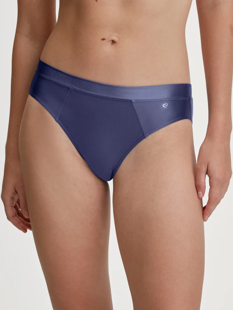 WOMEN Brief