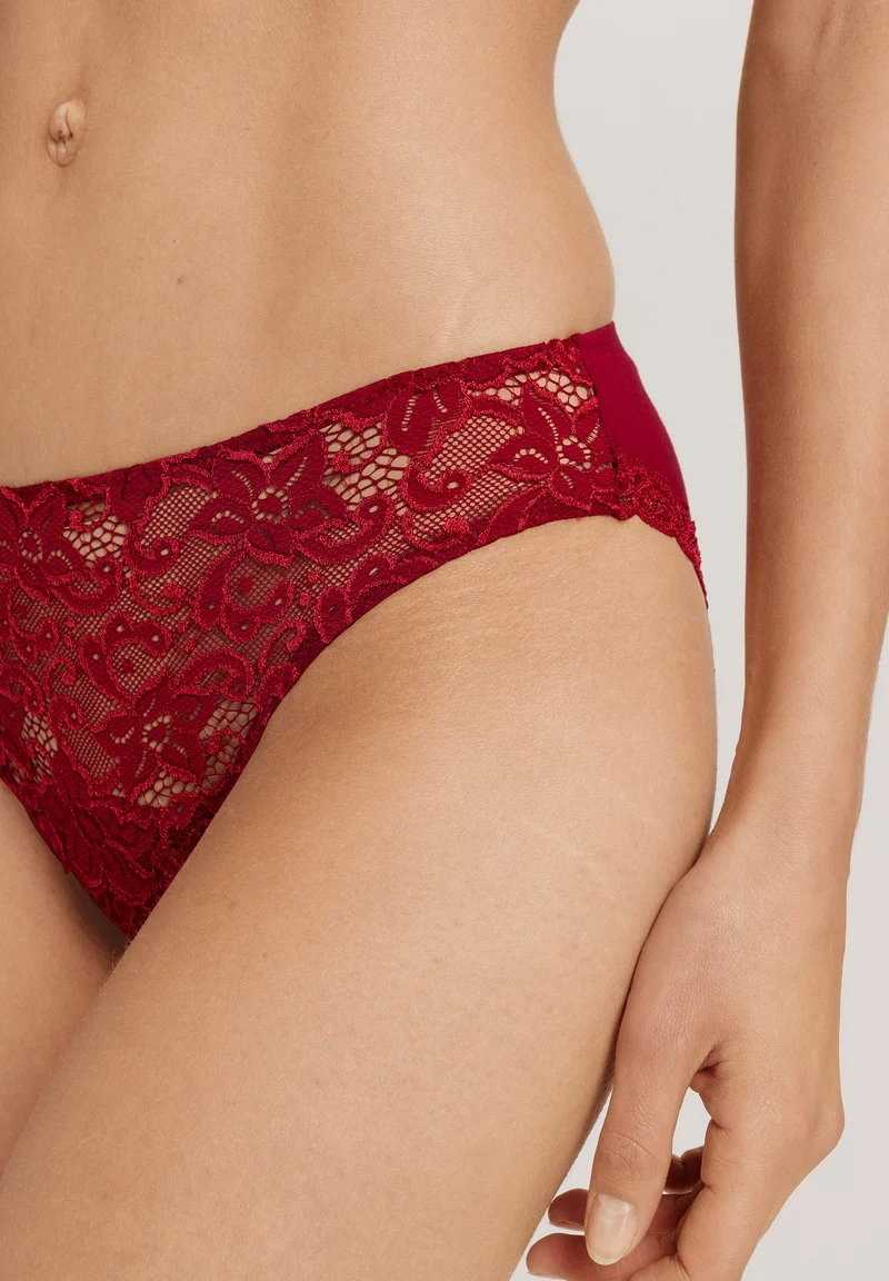 Moments Mini Briefs