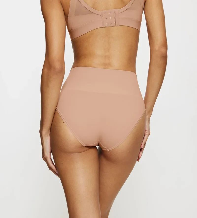 Triumph – Soft Sculpt Bandeau Maxi Slip, Neutral Beige