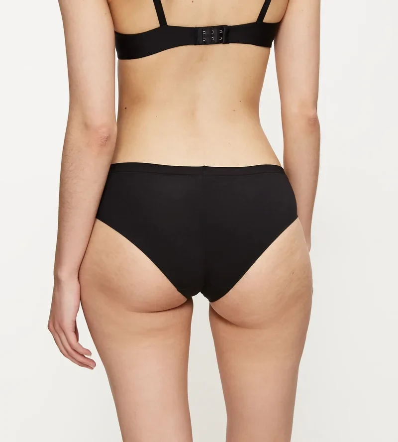 Triumph – Smart Natural Hipster Ex Black