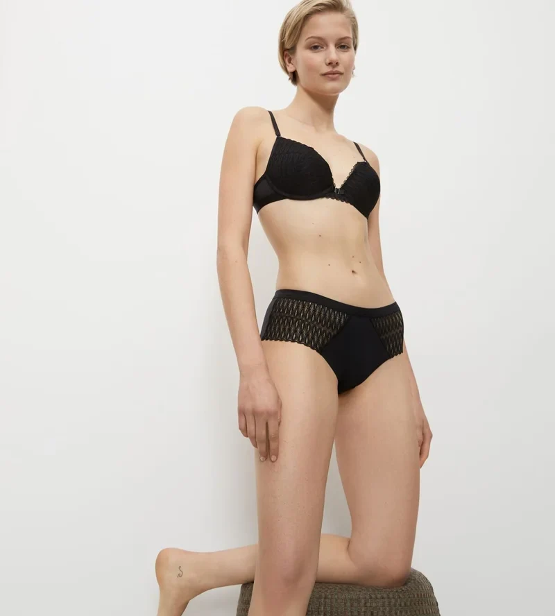 Triumph - Aura Spotlight Maxi Slip Schwarz