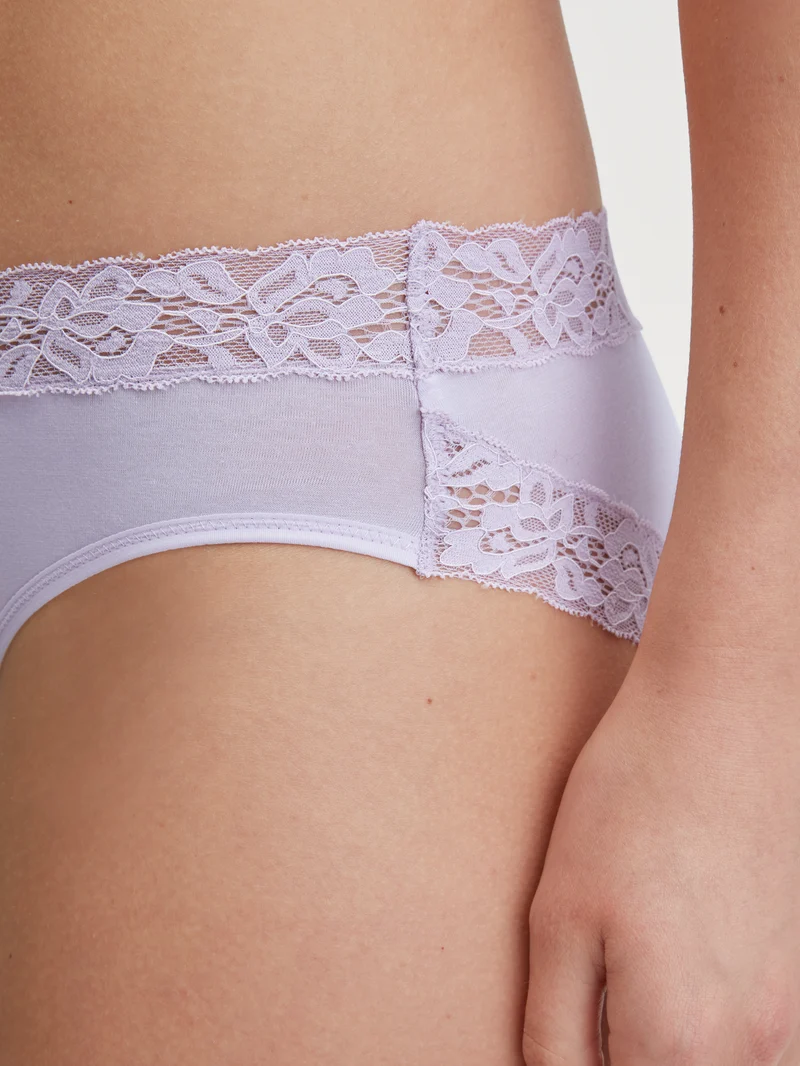 WOMEN Brief