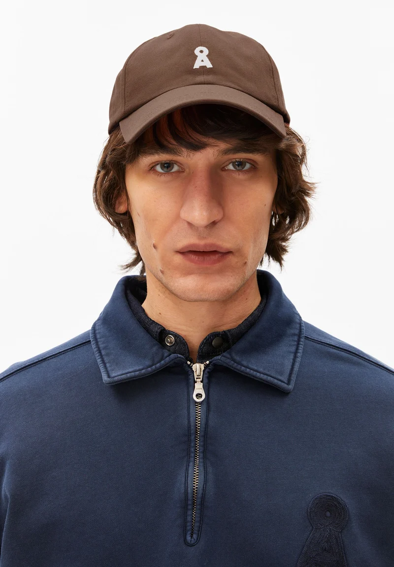 YENAAS BOLD CAP W