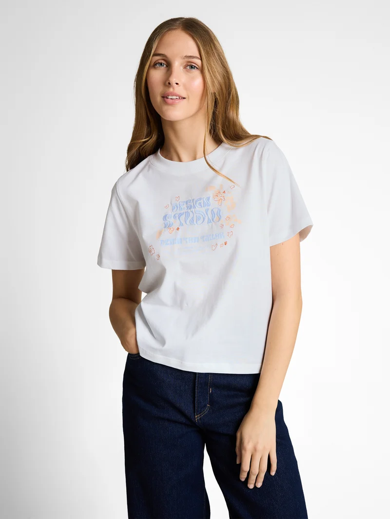 Loose Fit T-Shirt mit Stickerei