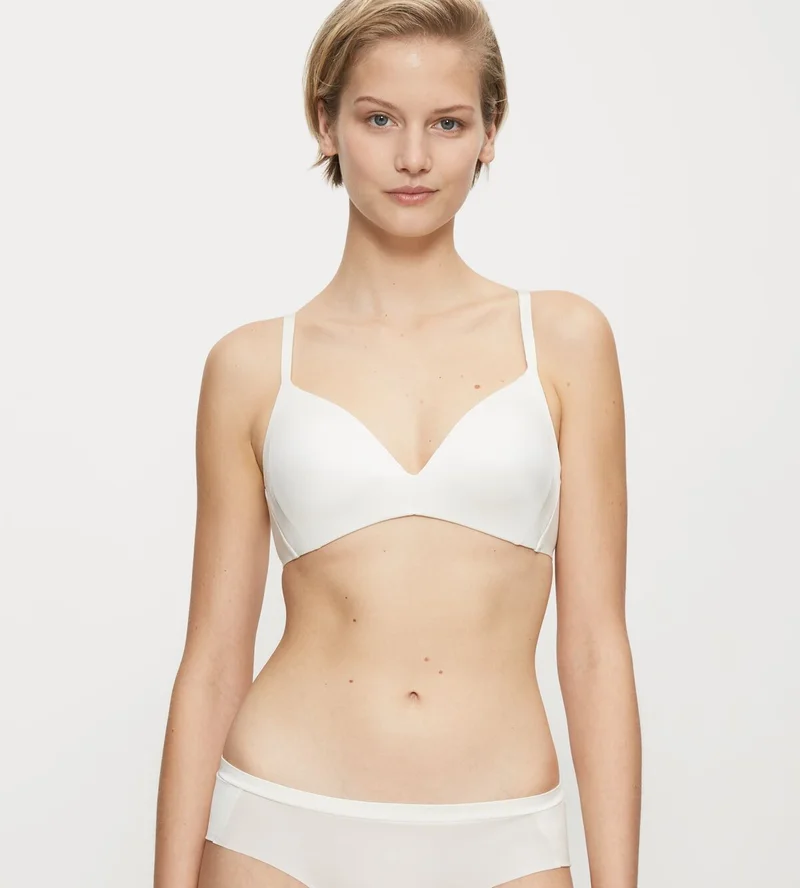 Triumph – Body Make-Up Essentials Soft Touch Wireless Padded Bra Vanille