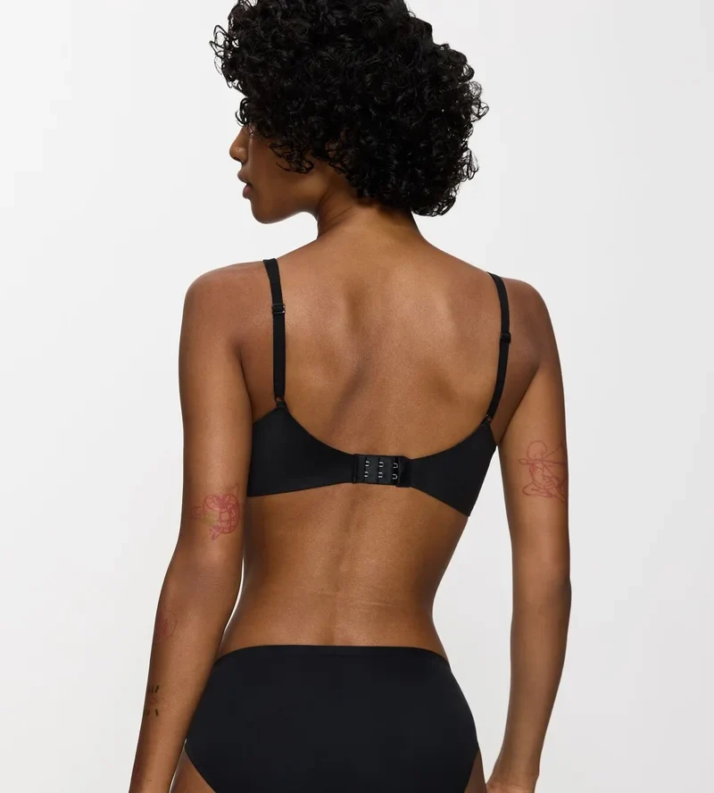 Triumph – Body Make-Up Essentials Soft Touch Wireless Padded Bra Schwarz