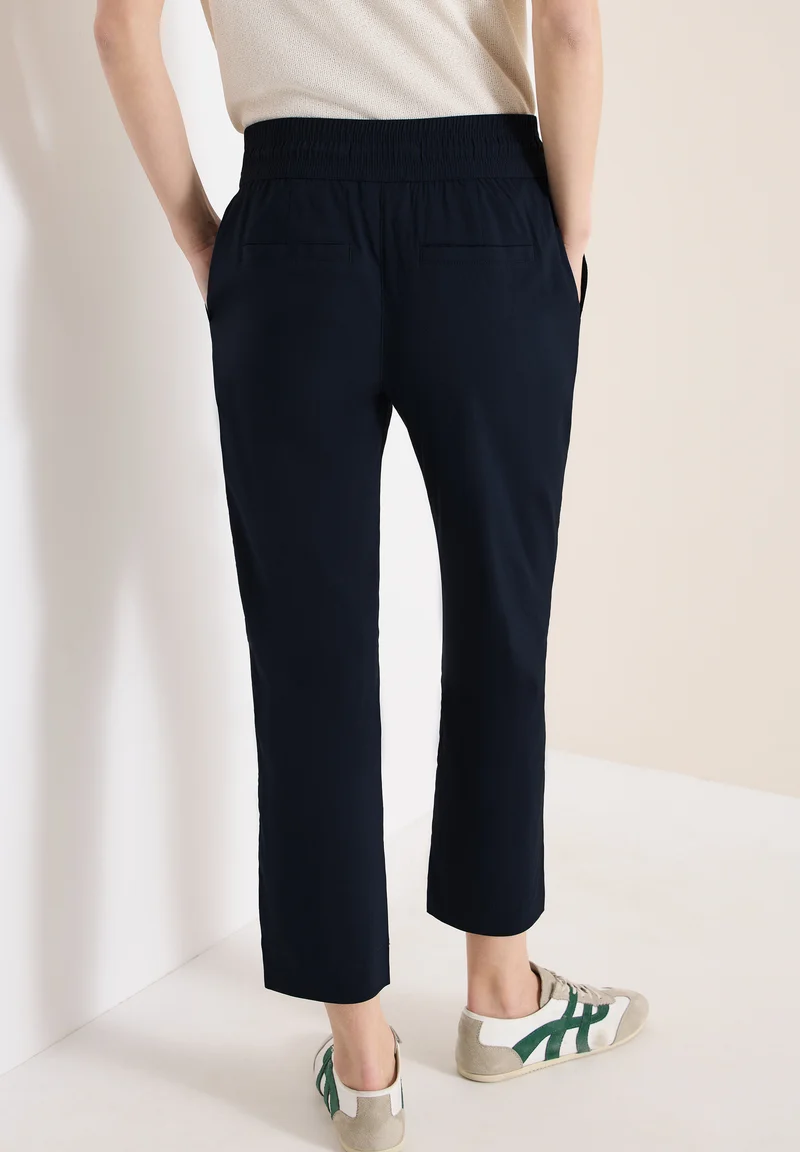 Mid Waist Slim Leg Hose im Casual Fit