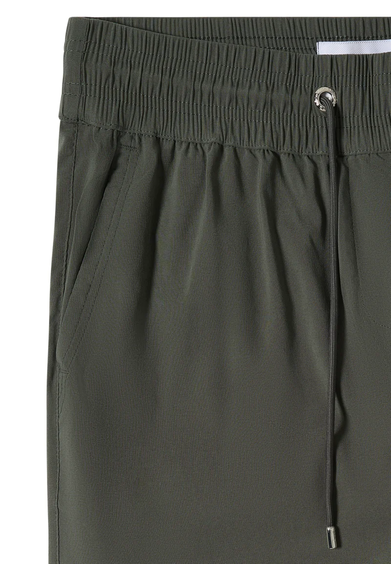 7/8 Mid Waist Slim Leg Hose im Casual Fit