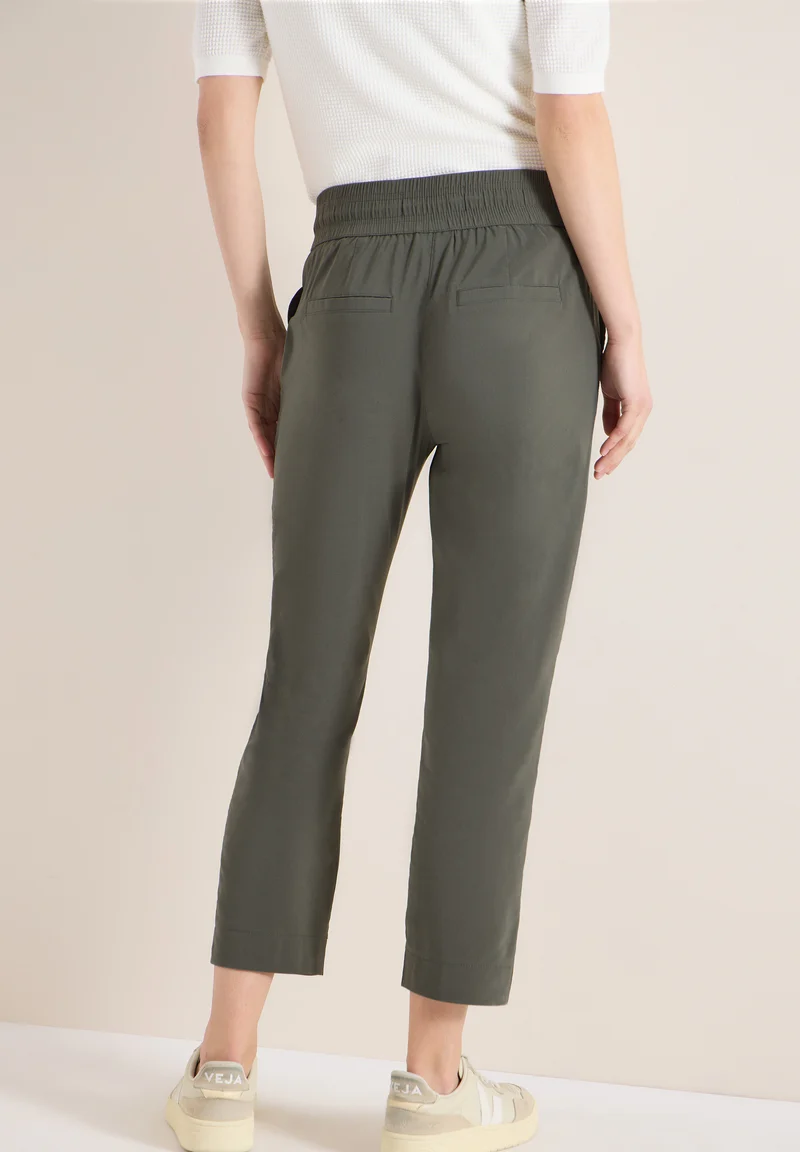 7/8 Mid Waist Slim Leg Hose im Casual Fit