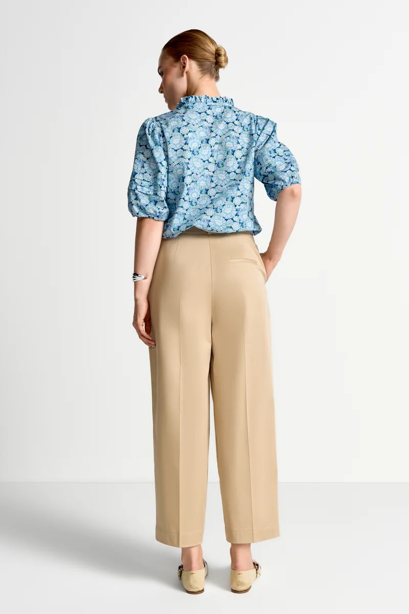 Cotton barrel pants with pleats