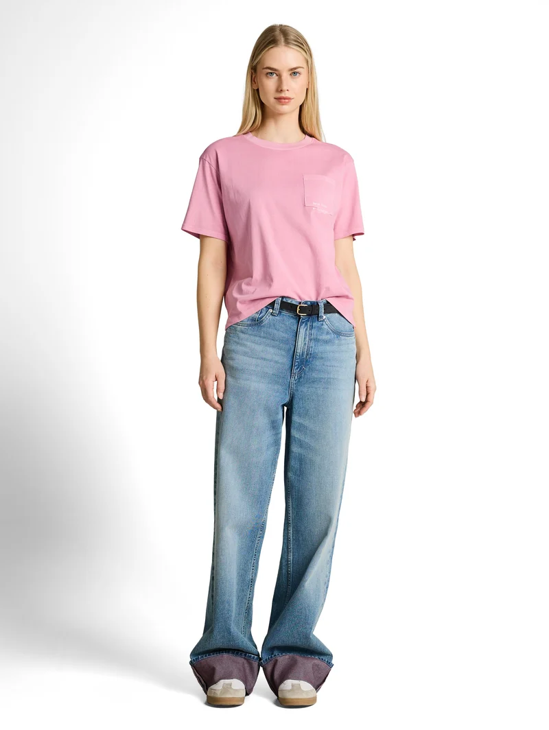 Boxy Fit T-Shirt mit Brusttasche