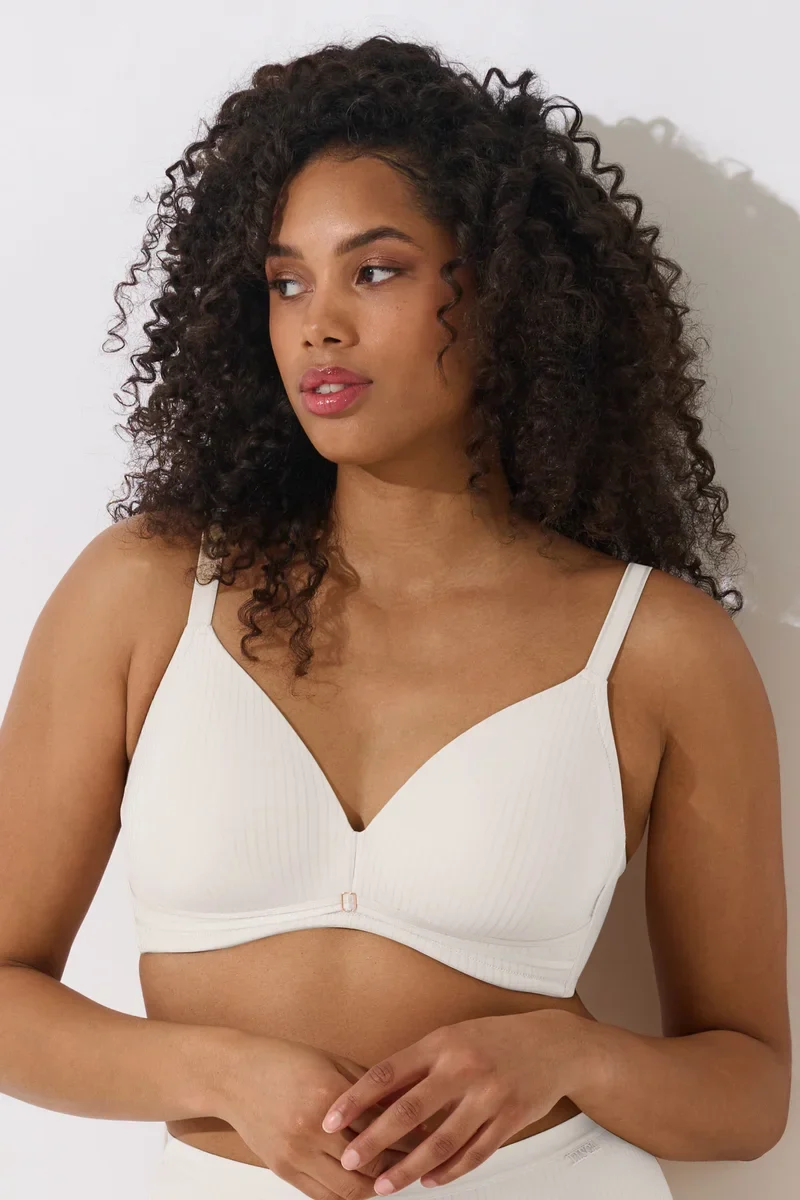Lisca – Laura Soft-BH mit V-Ausschnitt und ohne Bügel, Weiß