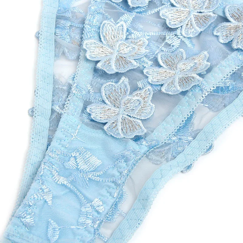 Himmelblaues Blütentraum-Dessous-Set