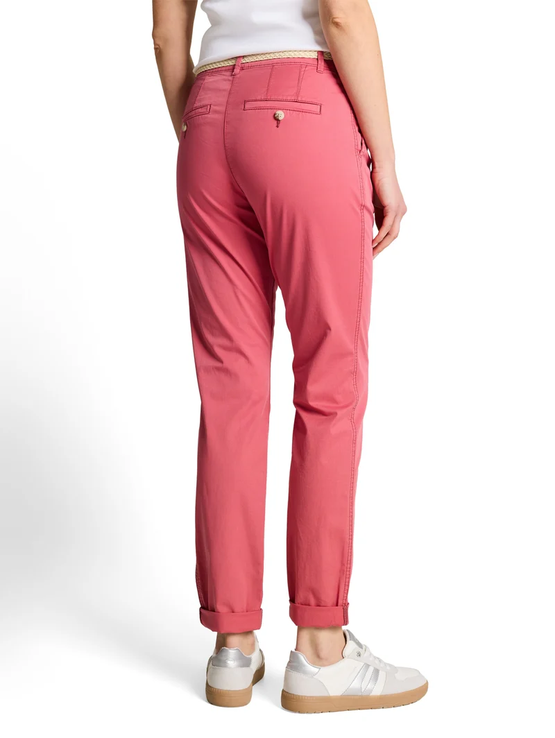 Slim Chino Hose mit Gürtel