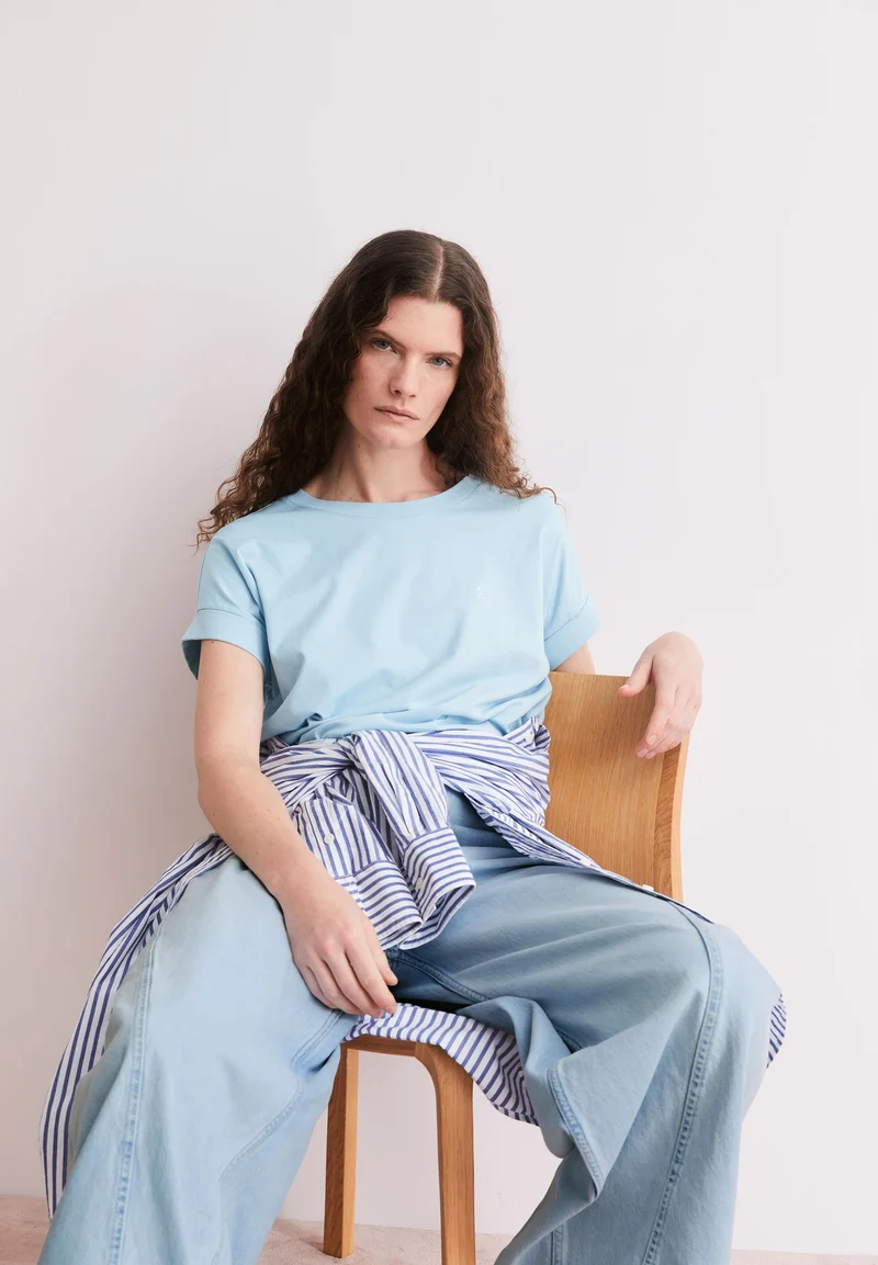 IDAARA T-SHIRT