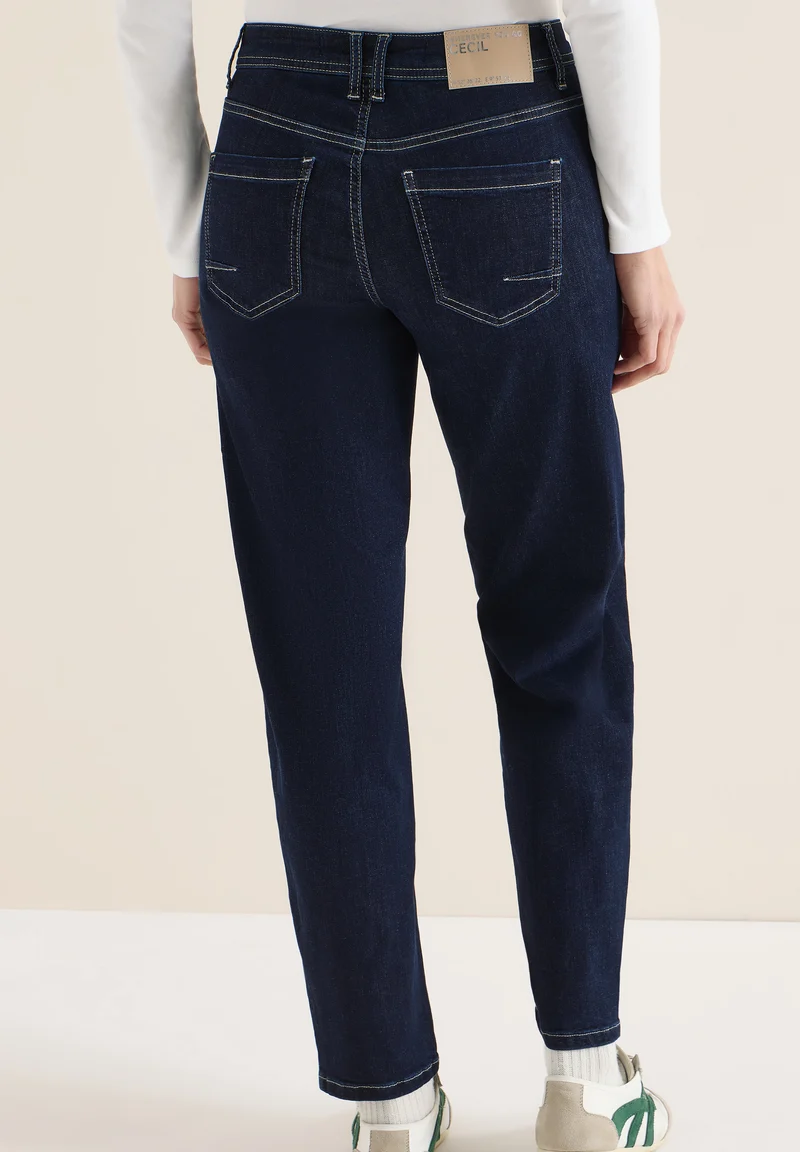 Barrel Leg Jeans