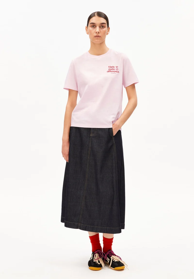 LUALAA EMBRO T-SHIRT