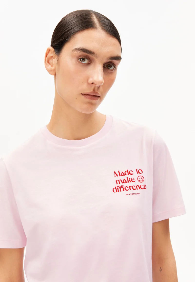 LUALAA EMBRO T-SHIRT
