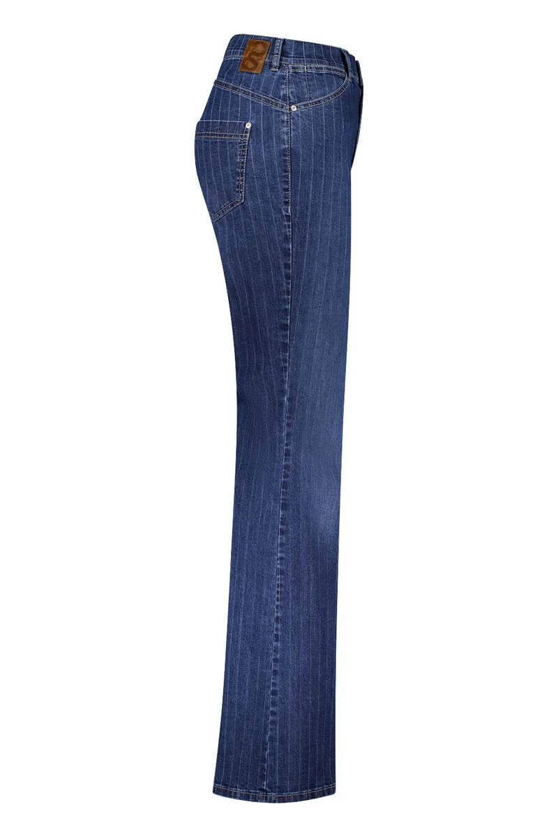 ZURI136