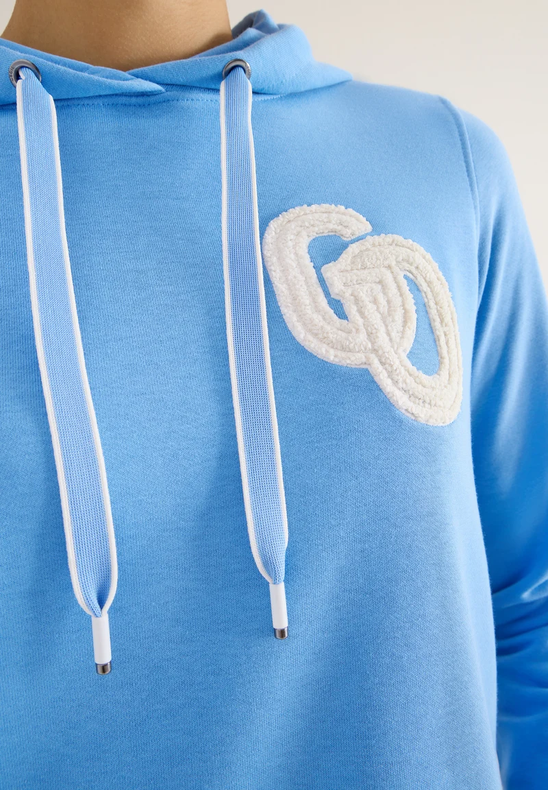 Hoodie mit Stickerei