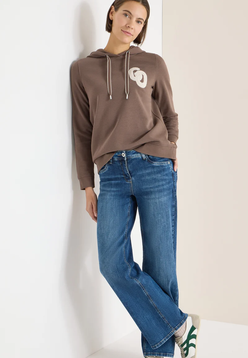 Hoodie mit Stickerei