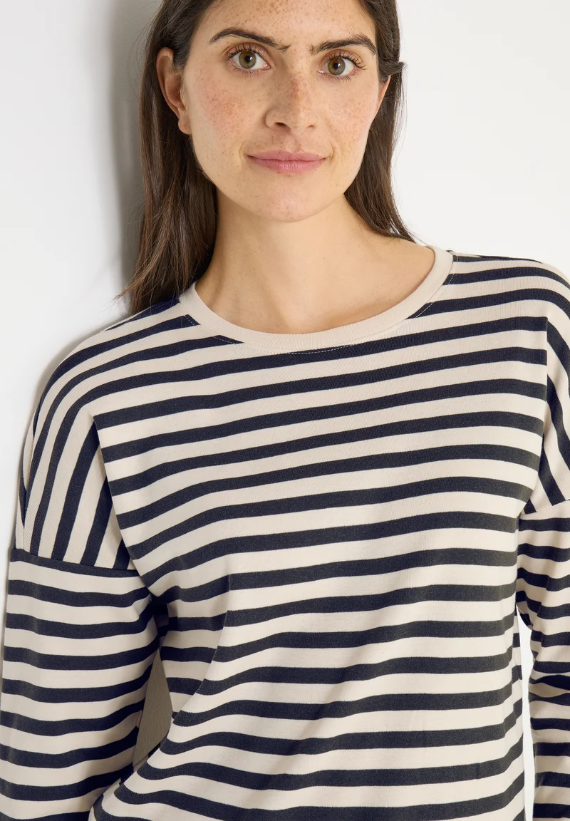 Gestreiftes Shirt