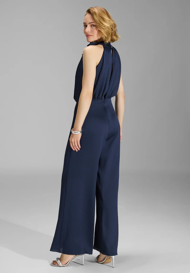 Jumpsuit mit Schluppe aus gehämmertem Satin