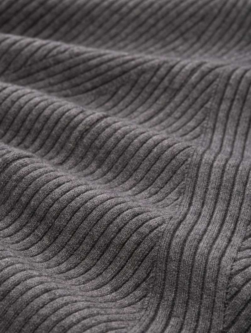 Fitted Mini-Kleid aus Rippstrick