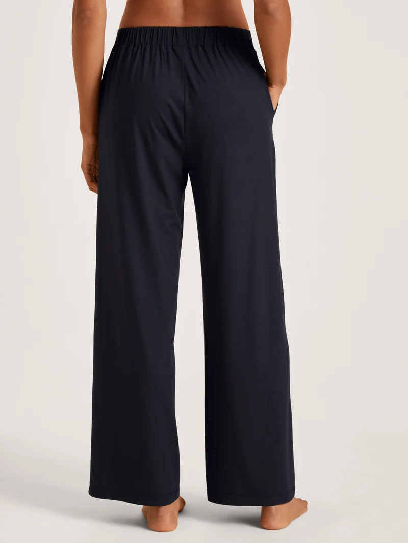 WOMEN Pants