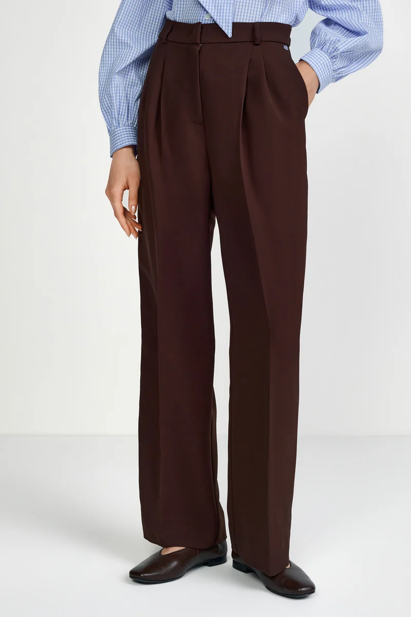 Cropped Wide Leg Pleated Pants