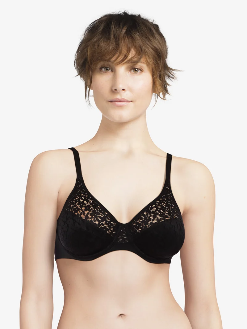 Chantelle Easyfeel - Norah Bedeckender, geformter BH in Schwarz