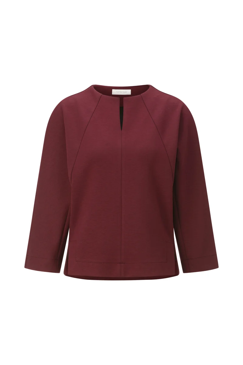 Sweatshirt with Seams