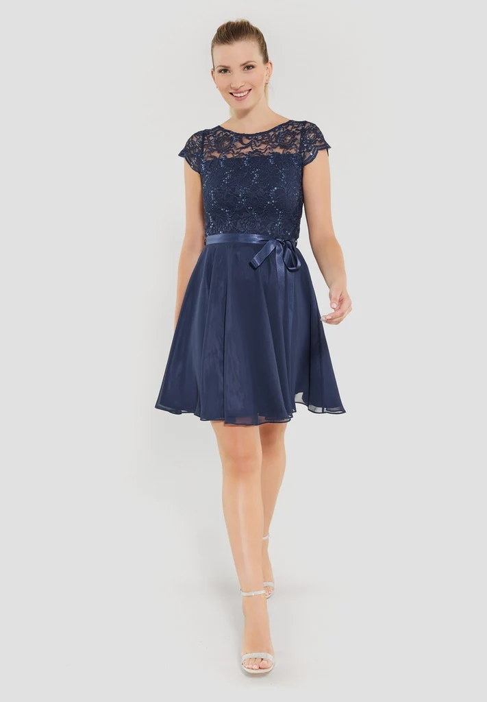Kleid - Spitze / Chiffon