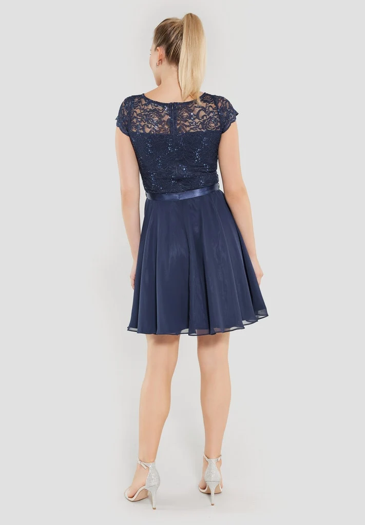 Kleid - Spitze / Chiffon
